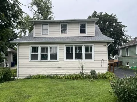 304 E Oak St, Villa Park, IL 60181
