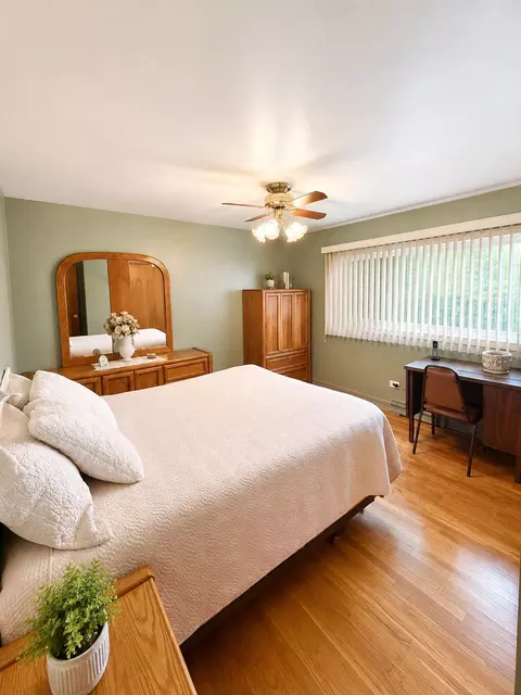 Bedroom - 116 N May St, Addison, IL 60101 photo 2 of 3