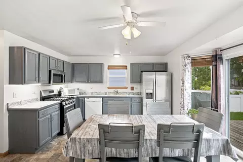 Kitchen - 5712 Arbor Falls Ct, Plainfield, IL 60586 photo 3 of 4