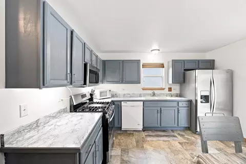 Kitchen - 5712 Arbor Falls Ct, Plainfield, IL 60586 photo 4 of 4