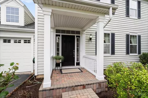 Exterior - 3051 Bridgeham St, Elgin, IL 60124 photo 2 of 3