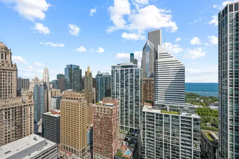 View/Area - 8 E Randolph St #3202, Chicago, IL 60601 photo 3 of 4
