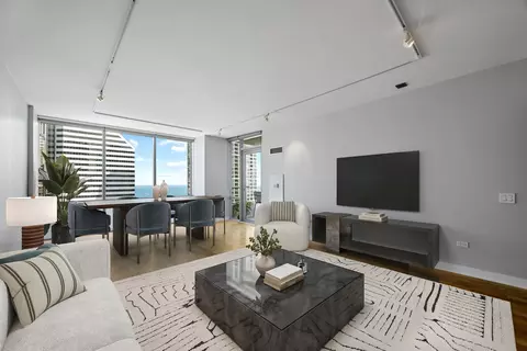 Living - 8 E Randolph St #3202, Chicago, IL 60601 photo 3 of 7