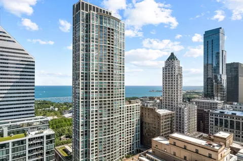 View/Area - 8 E Randolph St #3202, Chicago, IL 60601 photo 1 of 4