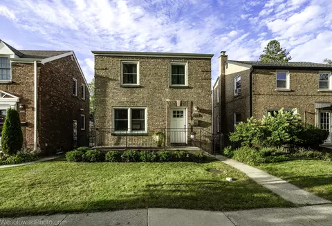 3812 W Hull St, Skokie, IL 60076