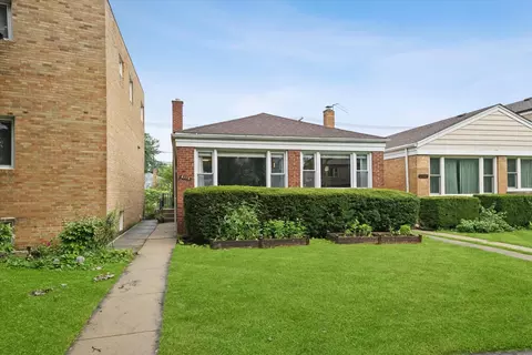 3114 W Jerome St, Chicago, IL 60645
