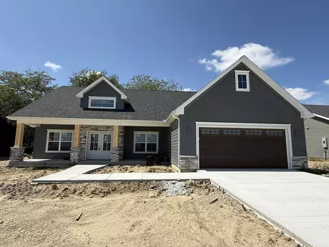 1913 S Stone Creek Blvd, Urbana, IL 61802