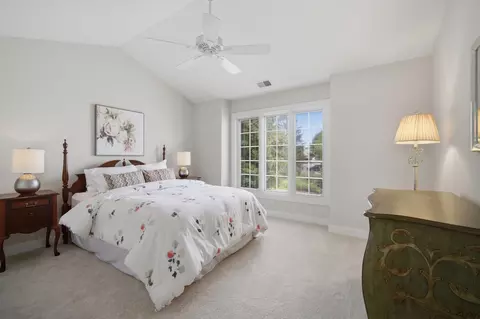 Bedroom - 7 Dunhill Ln, North Barrington, IL 60010 photo 1 of 4