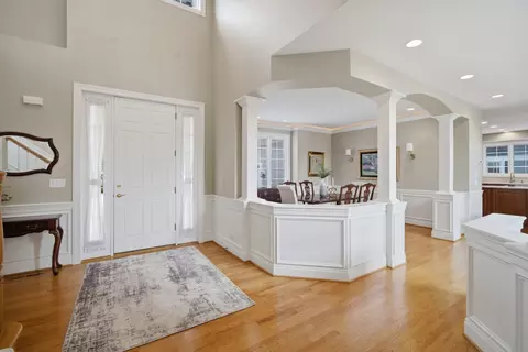 Entry Way - 7 Dunhill Ln, North Barrington, IL 60010 photo 1 of 2