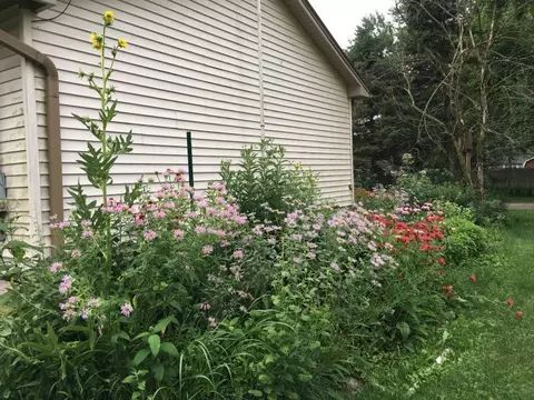 Exterior - 1508 Poplar St, Mchenry, IL 60051 photo 6 of 12