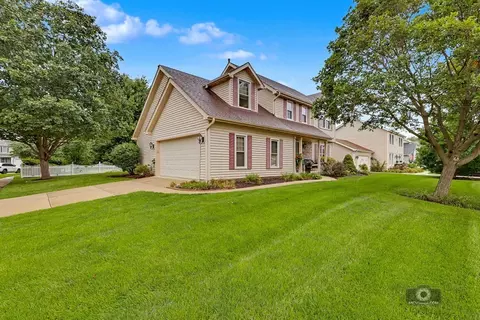 Exterior - 1613 Chestnut Hill Rd, Plainfield, IL 60586 photo 6 of 6