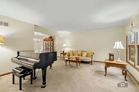 Living - 1613 Chestnut Hill Rd, Plainfield, IL 60586 photo 1 of 3