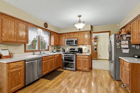 Kitchen - 1613 Chestnut Hill Rd, Plainfield, IL 60586 photo 1 of 3