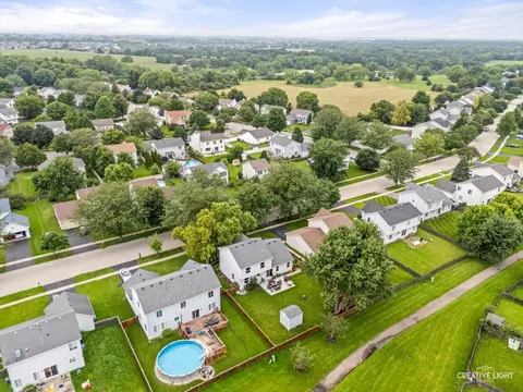 View/Area - 2704 Crested Butte Trl, Plainfield, IL 60586 photo 2 of 4