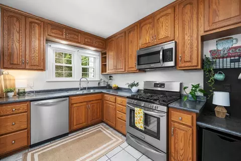 Kitchen - 2324 15th Ave, Moline, IL 61265 photo 5 of 7