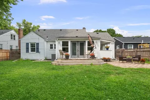 Exterior - 2324 15th Ave, Moline, IL 61265 photo 7 of 10
