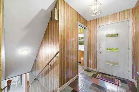 Entry Way - 14545 Laporte Ave, Midlothian, IL 60445 photo 1 of 1