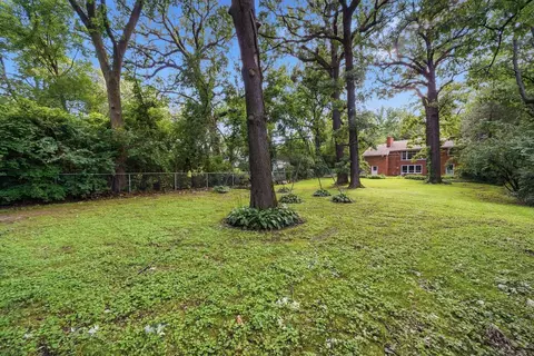 Exterior - 14545 Laporte Ave, Midlothian, IL 60445 photo 5 of 11