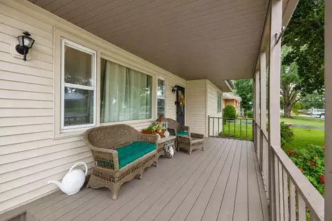 Exterior - 607 Wallace Ave, Morris, IL 60450 photo 1 of 5