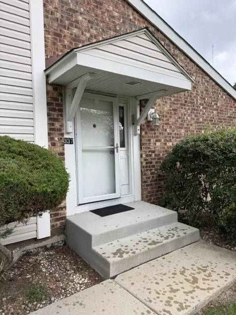 337 E Roland Dr, Glendale Heights, IL 60139