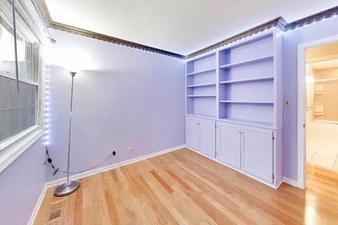 Bedroom - 4500 Sundance Ct, Hoffman Estates, IL 60192 photo 7 of 11