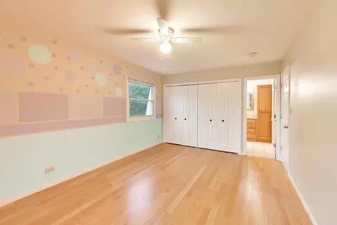 Bedroom - 4500 Sundance Ct, Hoffman Estates, IL 60192 photo 4 of 11