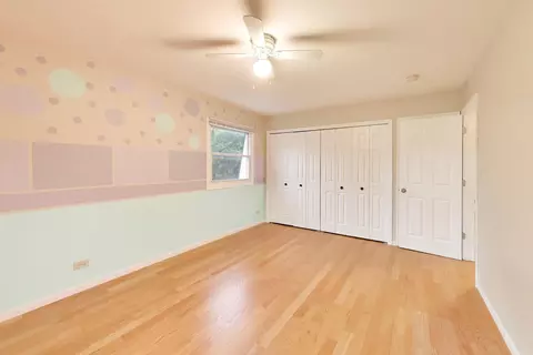 Bedroom - 4500 Sundance Ct, Hoffman Estates, IL 60192 photo 3 of 11
