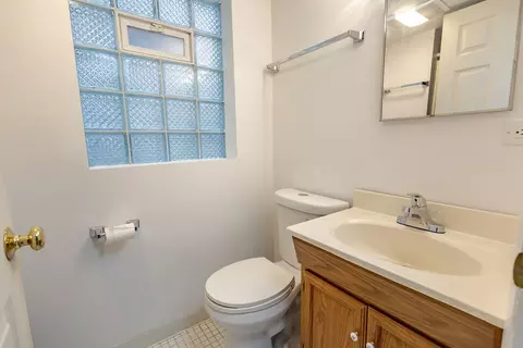Bath - 8024 S Christie Ave, Lyons, IL 60534 photo 1 of 3