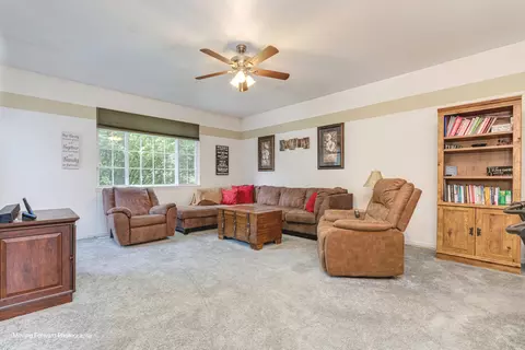 Living - 2320 Stonegate Rd, Algonquin, IL 60102 photo 2 of 3