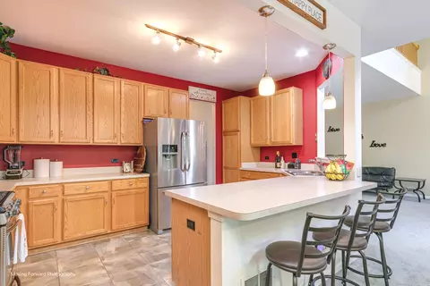 Kitchen - 2320 Stonegate Rd, Algonquin, IL 60102 photo 1 of 4