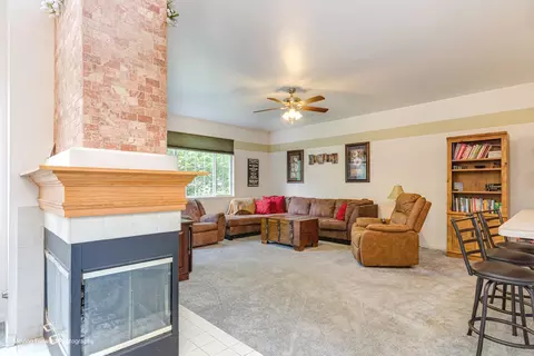 Living - 2320 Stonegate Rd, Algonquin, IL 60102 photo 3 of 3