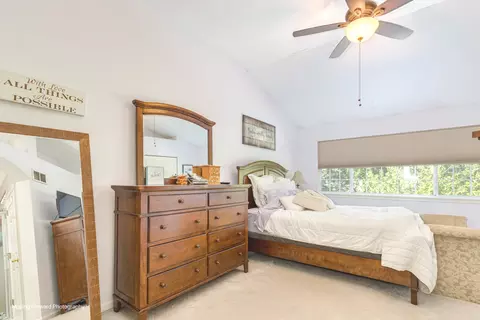 Bedroom - 2320 Stonegate Rd, Algonquin, IL 60102 photo 2 of 5