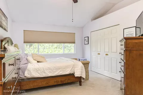 Bedroom - 2320 Stonegate Rd, Algonquin, IL 60102 photo 1 of 5