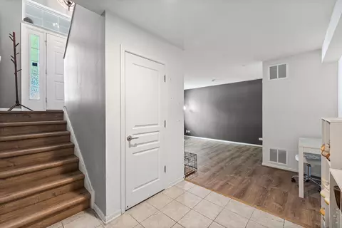 Entry Way - 991 Reserve Dr, Elgin, IL 60124 photo 2 of 2