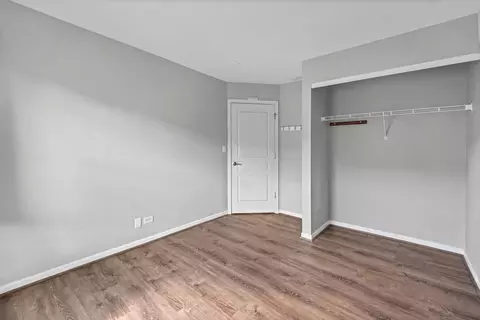 Bedroom - 991 Reserve Dr, Elgin, IL 60124 photo 5 of 5