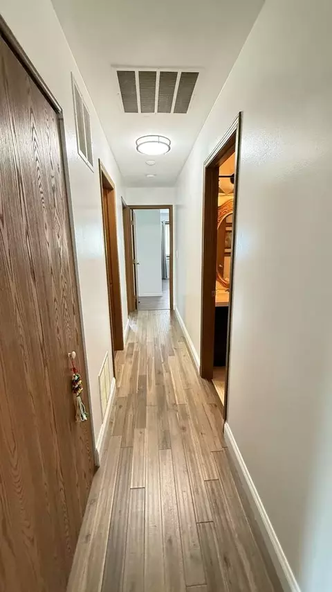 Entry Way - 200 Brookside Ln #D, Willowbrook, IL 60527 photo 1 of 1