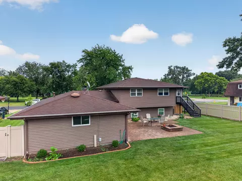 Exterior - 103 Deerpath Dr, Minooka, IL 60447 photo 3 of 12