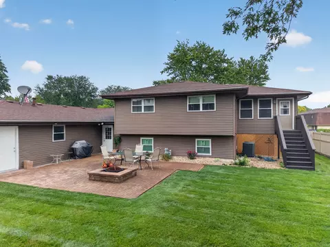 Exterior - 103 Deerpath Dr, Minooka, IL 60447 photo 8 of 12