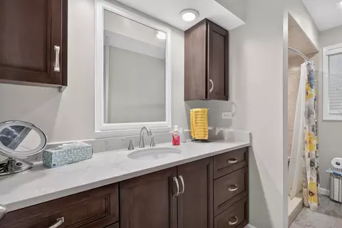 Bath - 103 Deerpath Dr, Minooka, IL 60447 photo 1 of 1