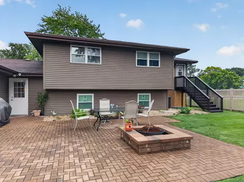Exterior - 103 Deerpath Dr, Minooka, IL 60447 photo 4 of 12