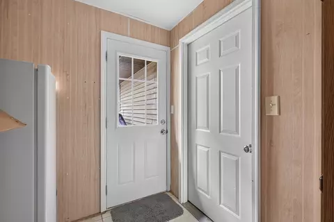 Entry Way - 103 Deerpath Dr, Minooka, IL 60447 photo 2 of 2