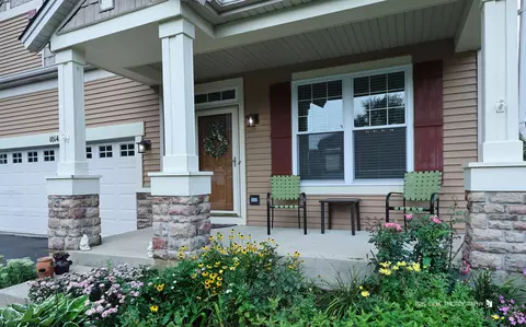 Exterior - 1014 Devon Dr, Antioch, IL 60002 photo 2 of 7