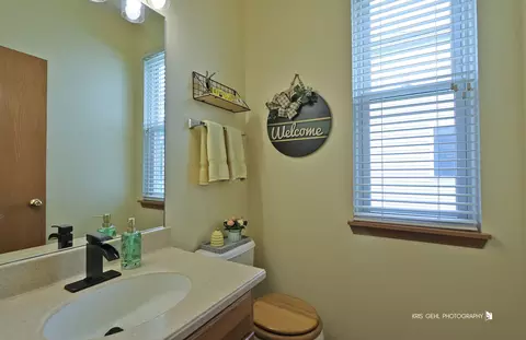 Bath - 1014 Devon Dr, Antioch, IL 60002 photo 1 of 3