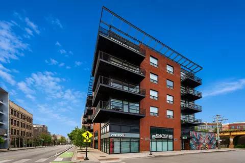 2045 W Concord Pl #307, Chicago, IL 60647