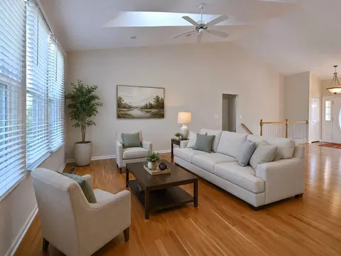 Living - 11819 Wolf Creek Ln, Plainfield, IL 60585 photo 8 of 21