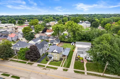 View/Area - 211 E Boyd St, Dixon, IL 61021 photo 1 of 5