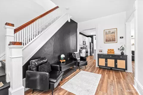 Entry Way - 211 E Boyd St, Dixon, IL 61021 photo 1 of 3