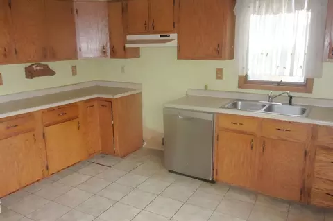Kitchen - 312 E Spruce St, Chatsworth, IL 60921 photo 1 of 1