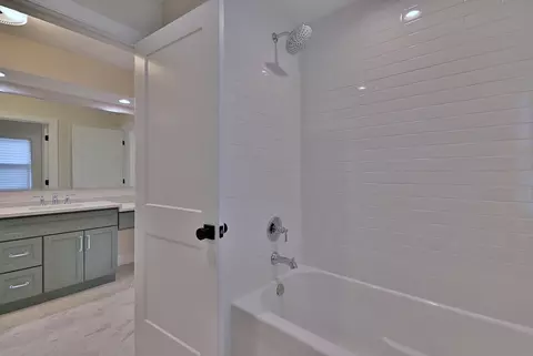 254 E South St, Elmhurst, IL 60126 photo 42