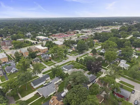 View/Area - 1205 Evergreen St, Wheaton, IL 60187 photo 7 of 8